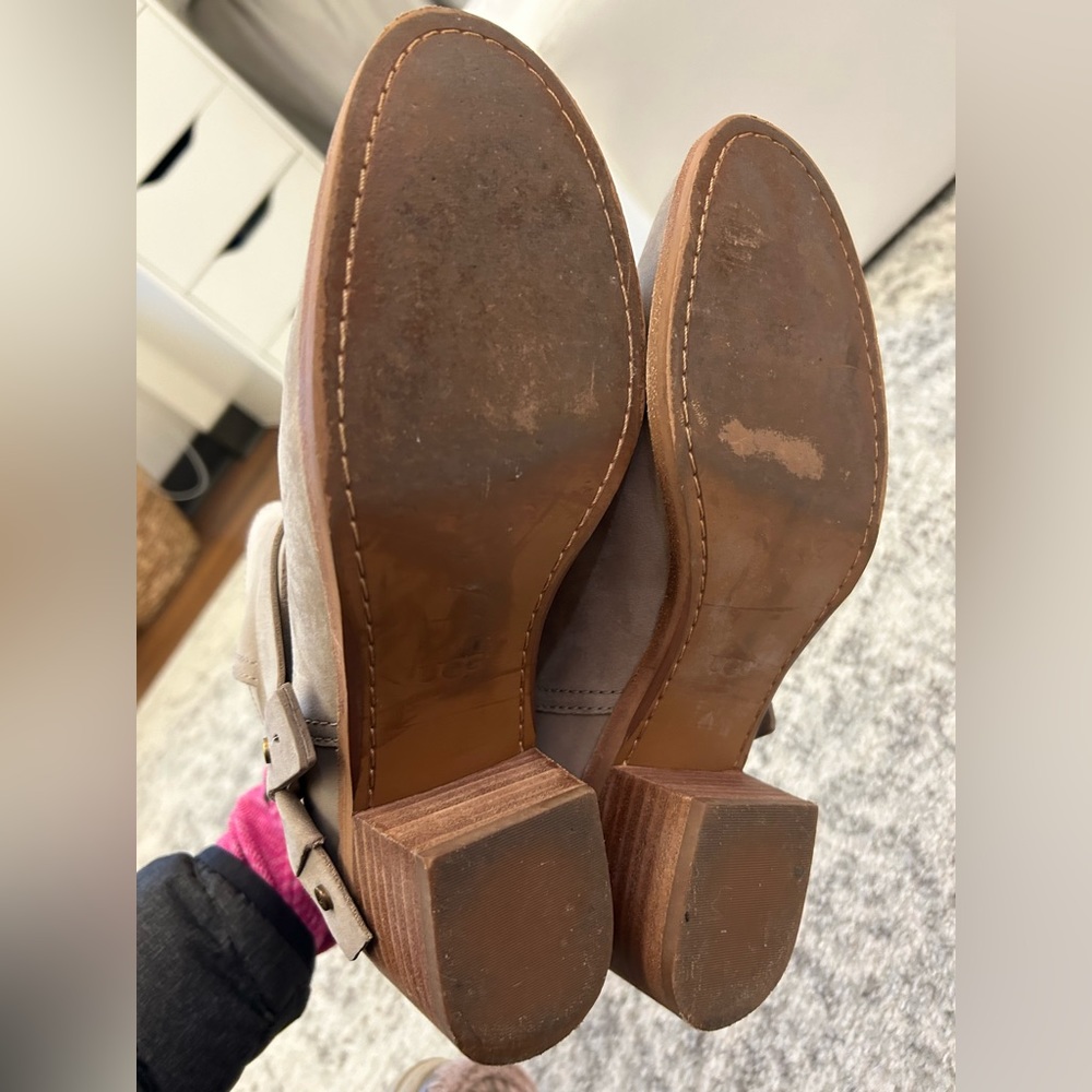 UGG Elora Boots - Picture 9 of 10